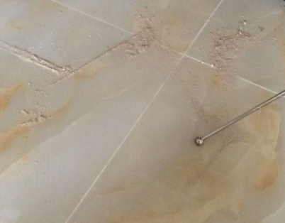 康平瓷砖空鼓维修公司分享粘合剂选择不当在瓷砖铺贴过程中可能导致以下问题